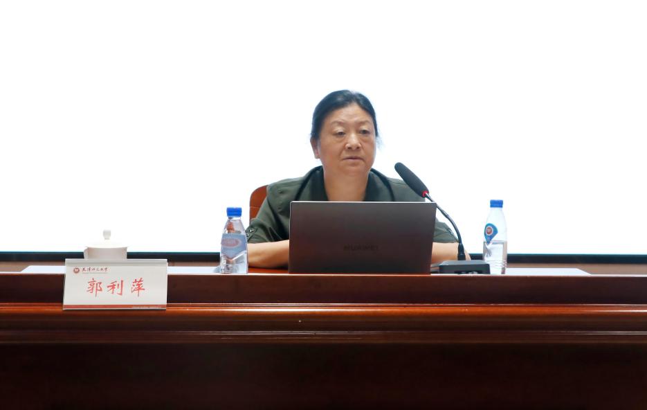 照片1(1) 照片1(1)